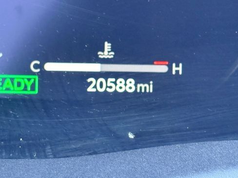 Used 2025 Toyota Camry XSE image 19