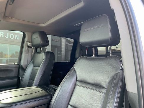 Used 2023 GMC Sierra 2500 Denali w/ Denali Ultimate Package image 18