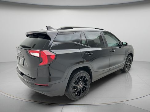 Used 2023 GMC Terrain SLE w/ Driver Convenience Package AWD/4WD image 5