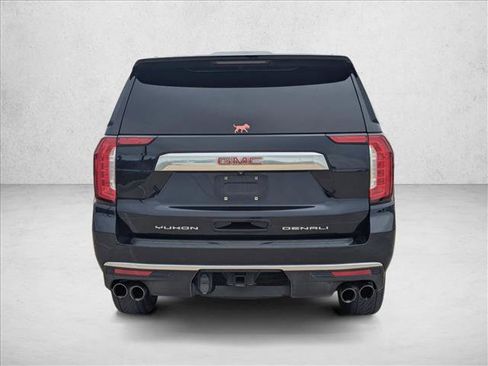 Used 2021 GMC Yukon Denali image 6