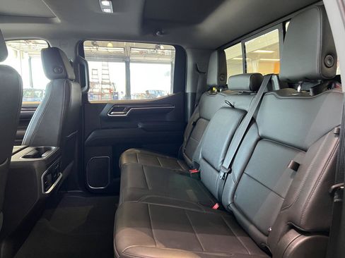 Used 2022 Chevrolet Silverado 1500 LTZ w/ LTZ Premium Package AWD/4WD image 31