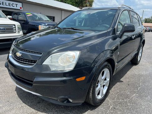 Used 2014 Chevrolet Captiva Sport LTZ FWD image 2