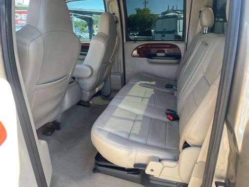 Used 2006 Ford F250 Lariat AWD/4WD image 12