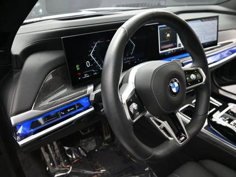 Used 2024 BMW 760i xDrive image 16
