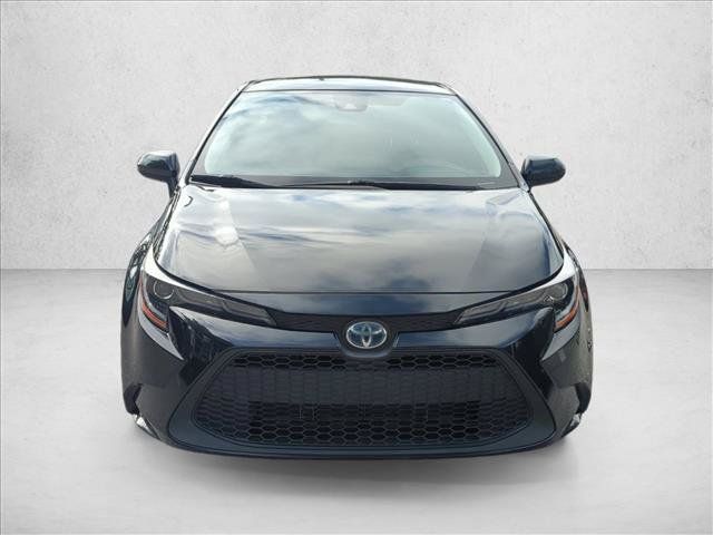 Used 2021 Toyota Corolla LE FWD image 2