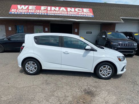 Used 2019 Chevrolet Sonic LT image 6