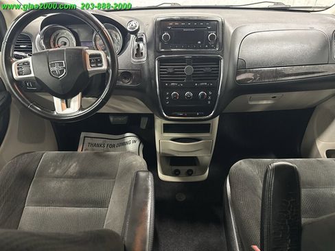 Used 2015 Dodge Grand Caravan American Value Package w/ UConnect Hands-Free Group image 6