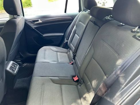 Used 2018 Volkswagen Golf S FWD image 26