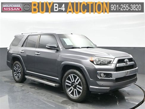 Used 2018 Toyota 4Runner SR5 image 8