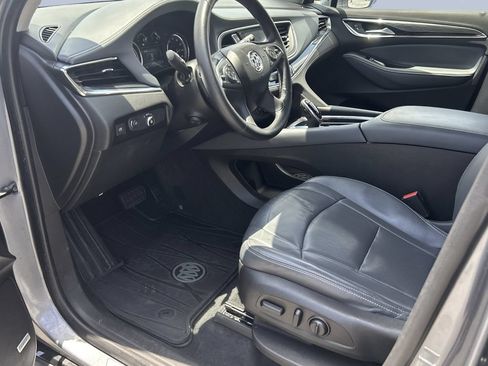 Used 2018 Buick Enclave Premium w/ Experience Buick Package FWD image 10
