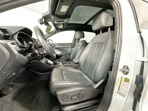 Used 2022 Audi Q3 2.0T Premium image 4
