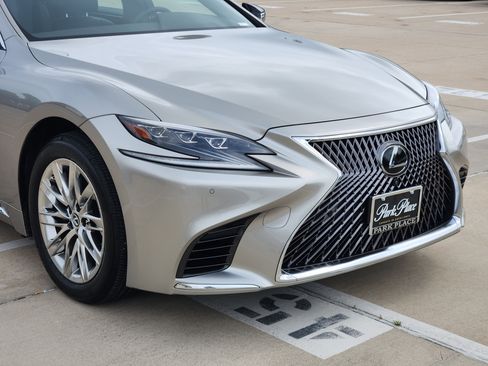 Used 2018 Lexus LS 500 w/ Interior Upgrade Package RWD image 7