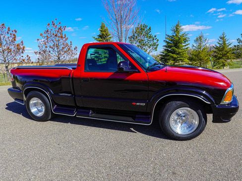 Used 1997 Chevrolet S10 Pickup LS w/ Preferred Equipment Group RWD image 31