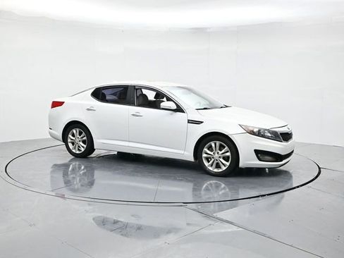 Used 2013 Kia Optima LX image 3