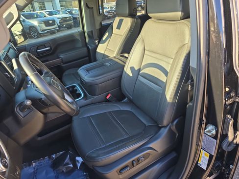 Used 2022 GMC Sierra 3500 Denali image 17