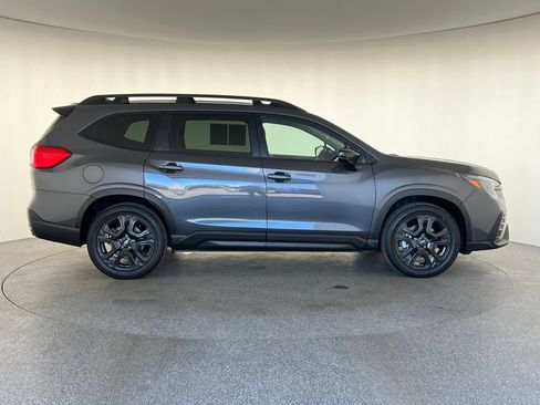 Used 2024 Subaru Ascent Onyx Edition AWD/4WD image 2