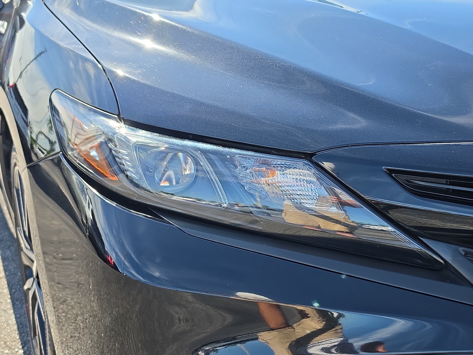 Used 2021 Toyota Camry SE FWD image 7