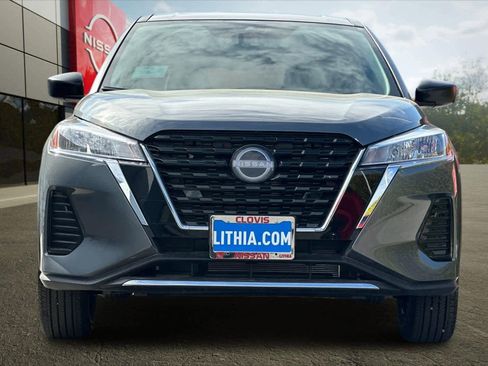 New 2025 Nissan Kicks Play S image 11