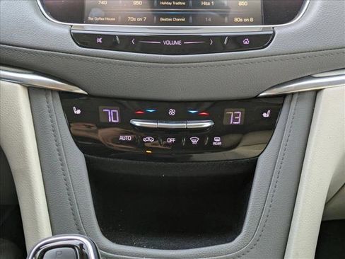 Used 2018 Cadillac XT5 Luxury w/ Driver Awareness Package image 13