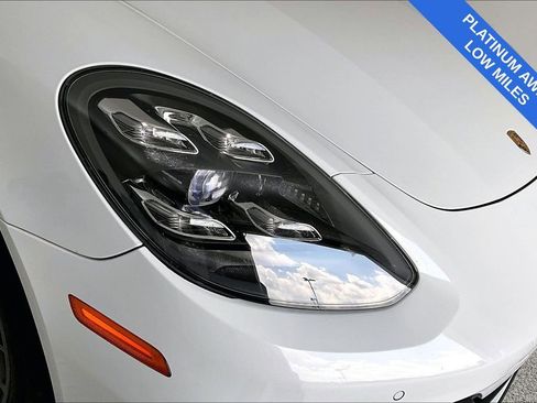 Used 2022 Porsche Panamera Platinum Edition RWD image 38