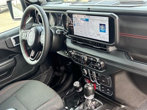 Used 2024 Jeep Wrangler Unlimited Rubicon w/ Safety Group image 26