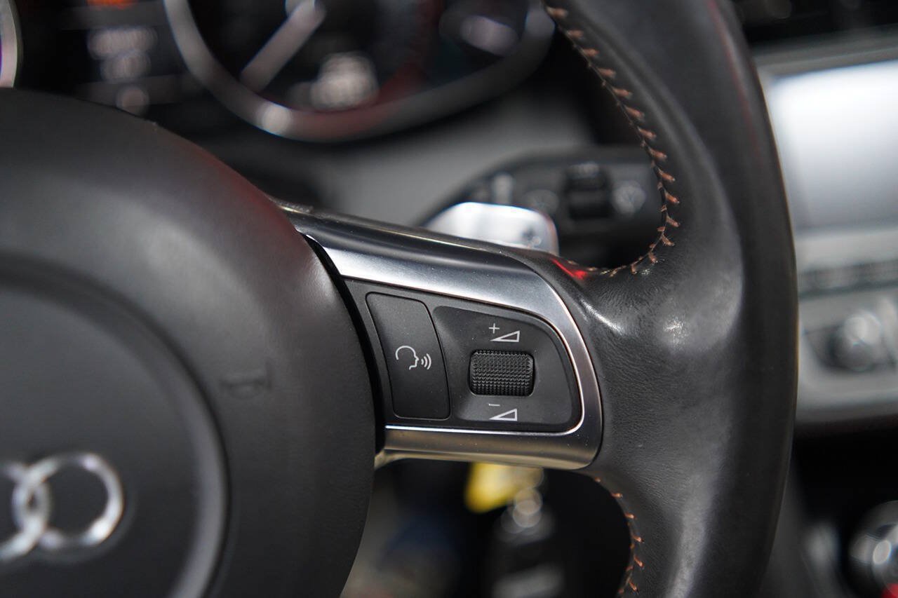 Used 2011 Audi R8 V10 AWD/4WD image 98
