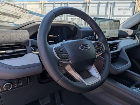 New 2026 Ford Explorer Active w/ Active Comfort Package image 30