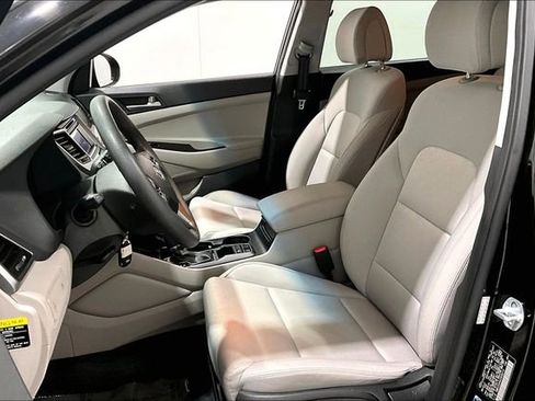 Used 2018 Hyundai Tucson SE image 22