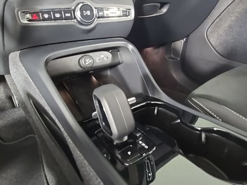 Certified 2023 Volvo XC40 Recharge Ultimate AWD/4WD image 26