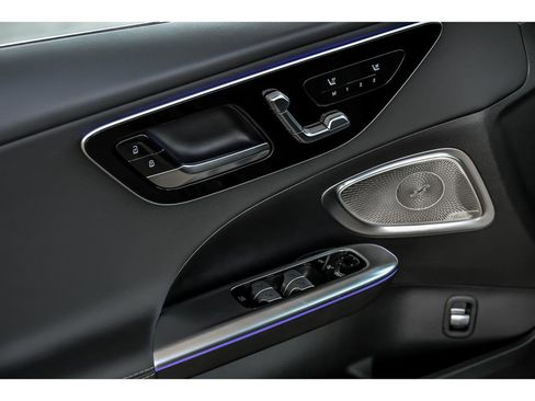 Certified 2025 Mercedes-Benz C 300 4MATIC Sedan image 9