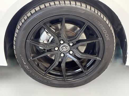Used 2022 Toyota Corolla SE w/ Carpet Mat Package (TMS) FWD image 29
