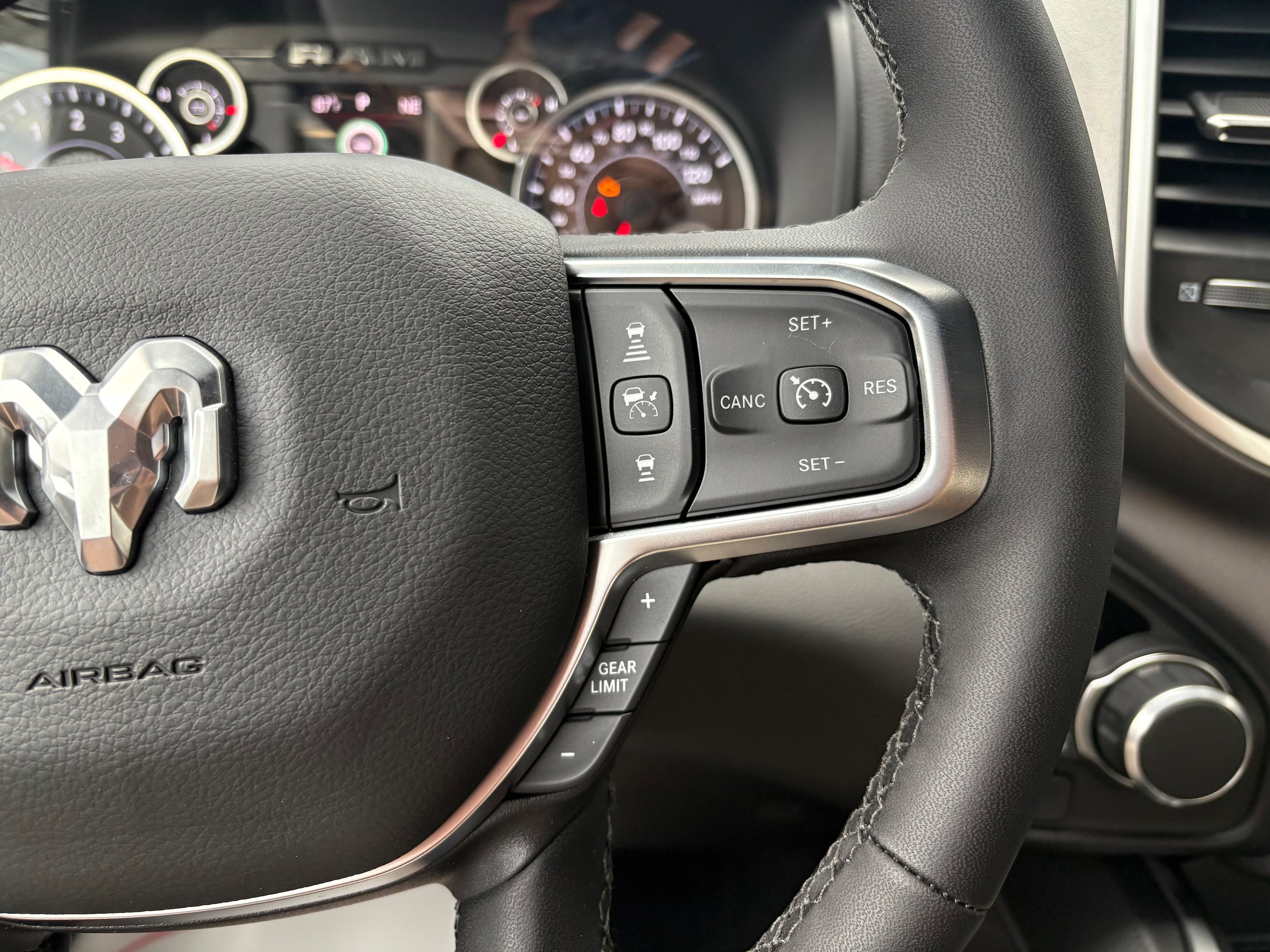 New 2026 RAM 1500 Big Horn AWD/4WD image 16
