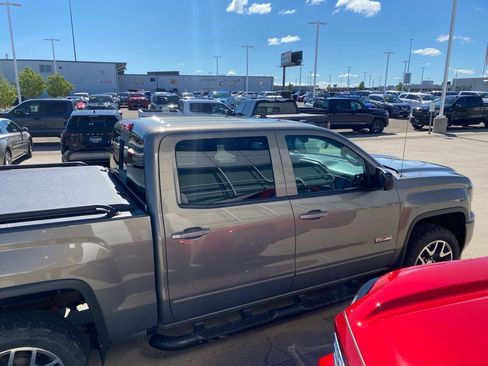 Used 2017 GMC Sierra 1500 SLT AWD/4WD image 17