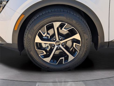 Used 2024 Kia Sportage EX image 25