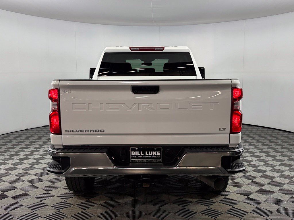 Used 2026 Chevrolet Silverado 2500 LT AWD/4WD image 9