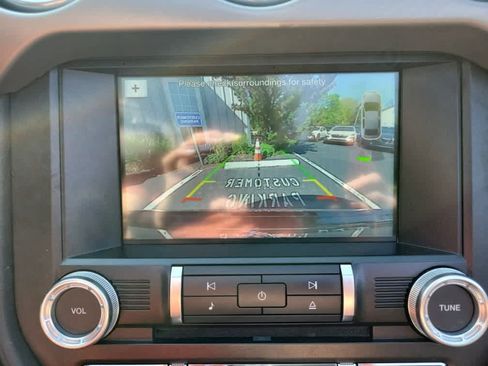 Used 2018 Ford Mustang Premium RWD image 18