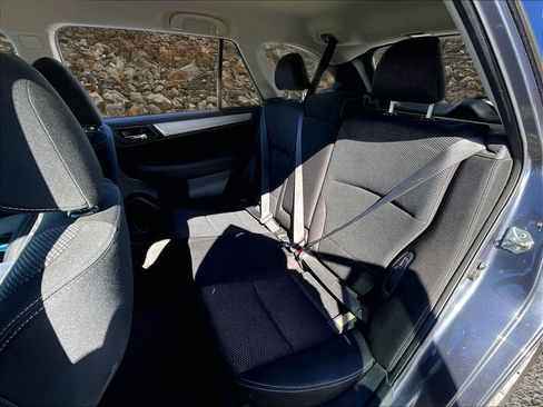 Used 2017 Subaru Outback 2.5i Premium image 24