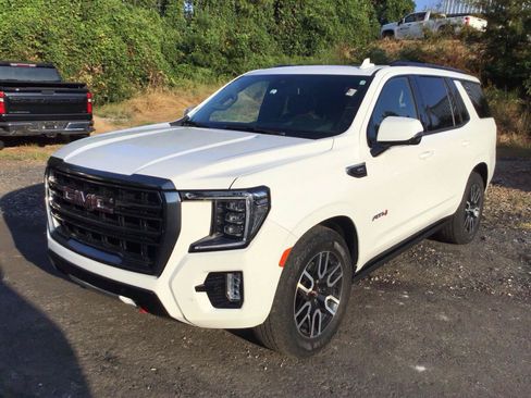 Used 2023 GMC Yukon AT4 w/ AT4 Premium Plus Package AWD/4WD image 2