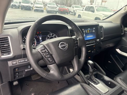 Used 2024 Nissan Frontier SL w/ Technology Package image 4