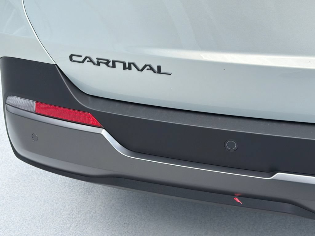 New 2027 Kia Carnival SX w/ Dark Edition Package FWD image 5