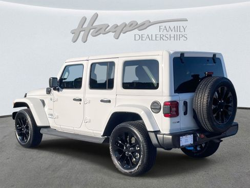 Used 2022 Jeep Wrangler Unlimited Sahara w/ Safety Group image 34