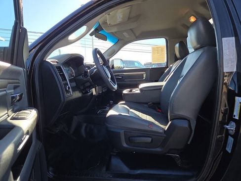 Used 2016 RAM 5500 Tradesman image 9