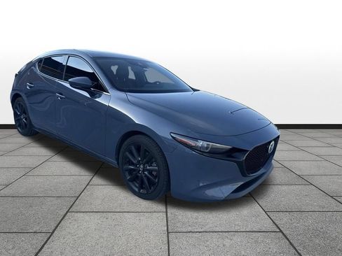Used 2020 MAZDA MAZDA3 AWD Hatchback w/ Premium Pkg image 3