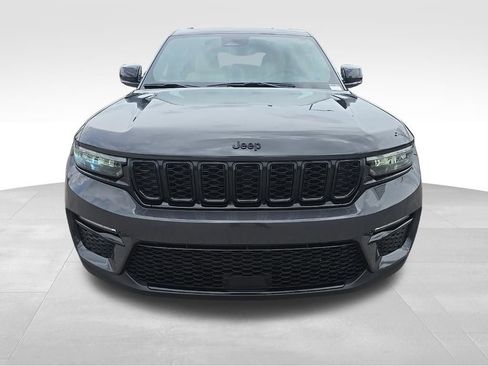 Used 2024 Jeep Grand Cherokee Limited w/ Black Appearance Package RWD image 8