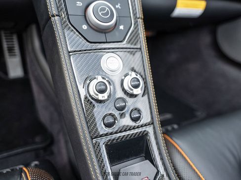 Used 2013 McLaren MP4-12C Spider RWD image 32