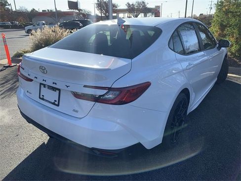 New 2026 Toyota Camry SE image 7