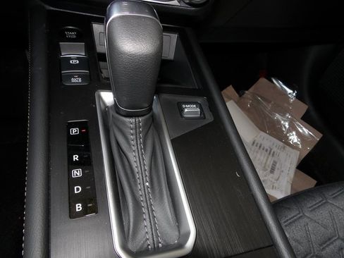 Used 2025 Nissan Kicks SV w/ SV Premium Package image 20