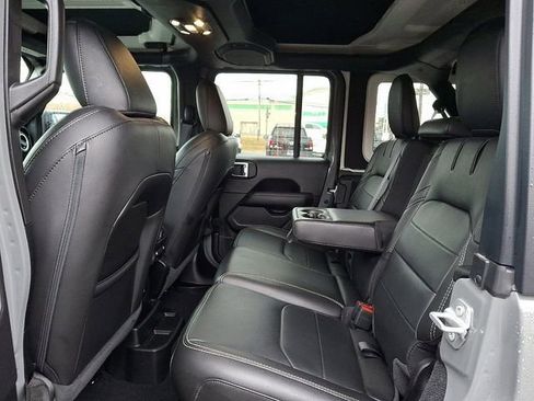 Used 2023 Jeep Wrangler Unlimited Sahara w/ Cold Weather Group image 10