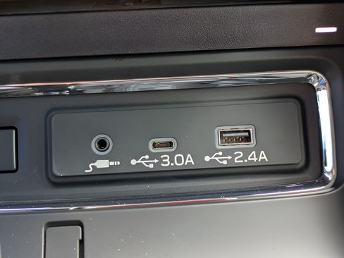Certified 2025 Subaru Ascent Bronze Edition AWD/4WD image 26