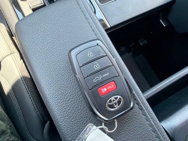 Used 2024 Toyota Tundra Limited w/ TRD Off-Road Package AWD/4WD image 20